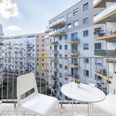 Close To Center - Balcony - New - Aircon *