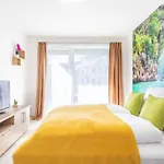 Close To Center - Balcony - New - Aircon *