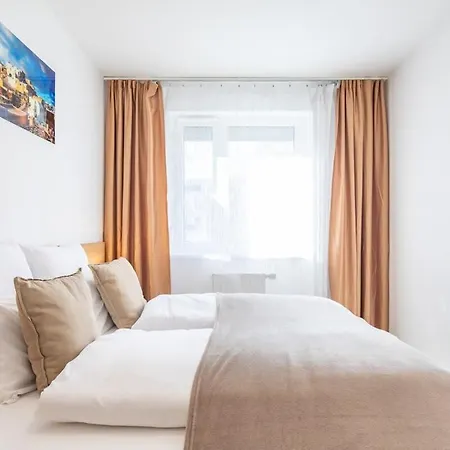 Appartement Close To Center - Balcony - New - Aircon *