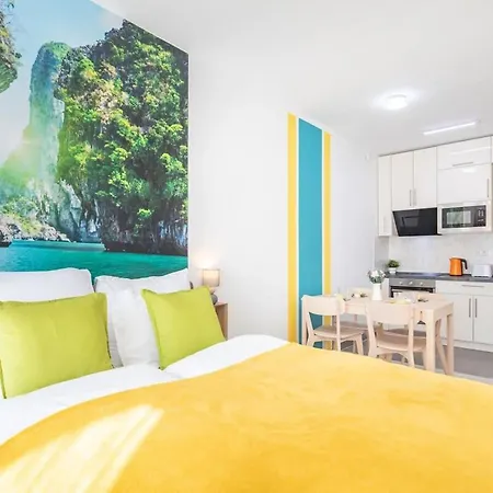 Close To Center - Balcony - New - Aircon Apartment