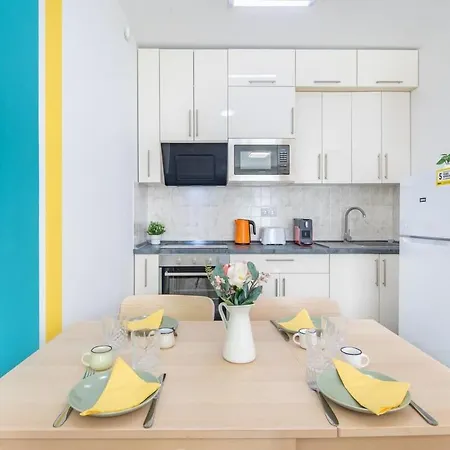 Close To Center - Balcony - New - Aircon Apartment