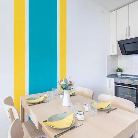 Apartment Close To Center - Balcony - New - Aircon *
