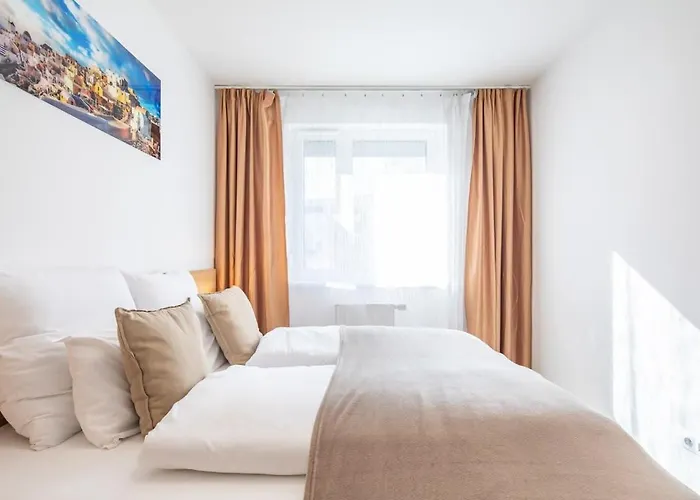 Appartement Close To Center - Balcony - New - Aircon *