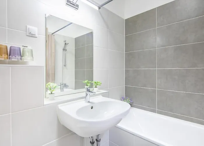 Close To Center - Balcony - New - Aircon Appartement